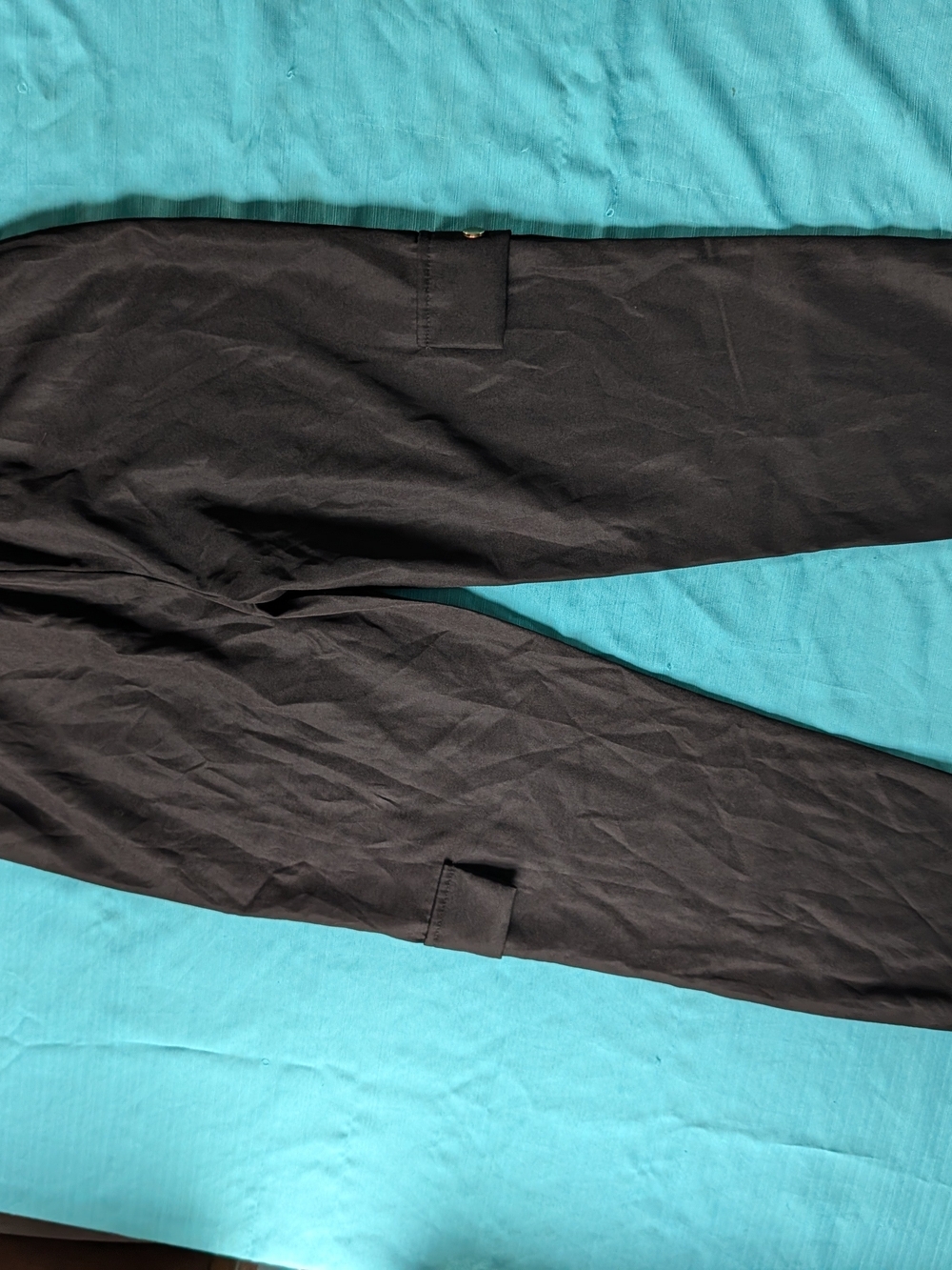 SHEIN Black Women's Cargo Ankle Pants - Picture 5 of 5